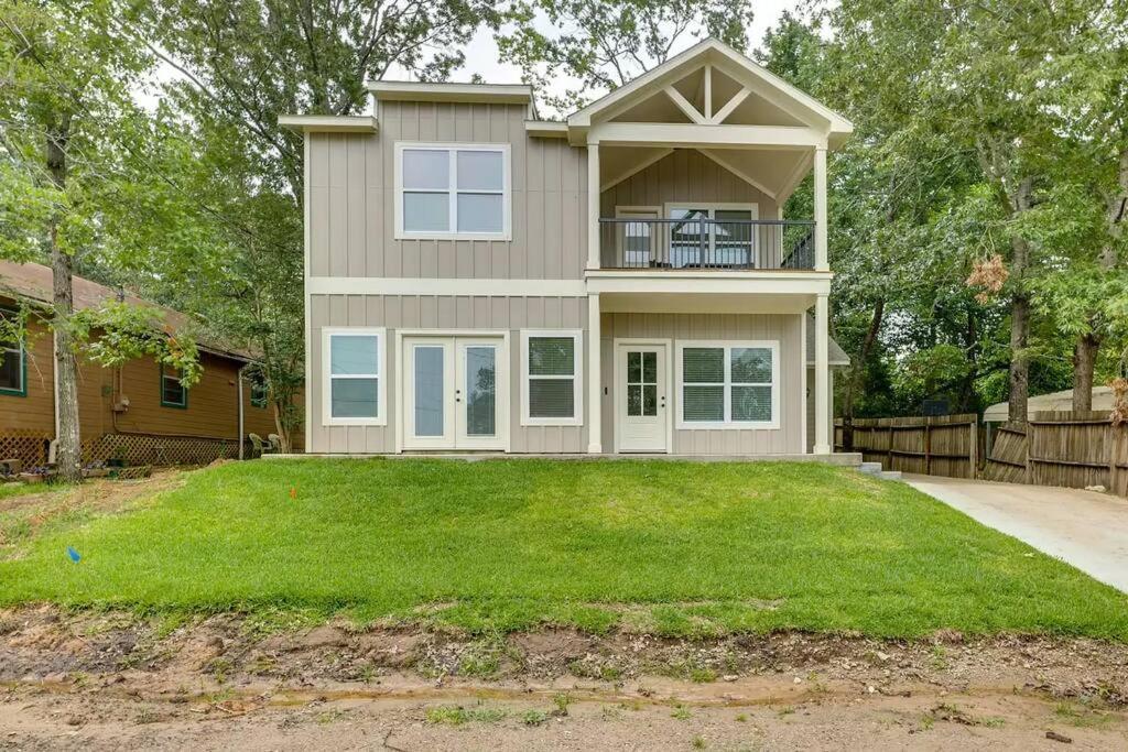Vacation Home Lake Livingston! Onalaska Eksteriør bilde