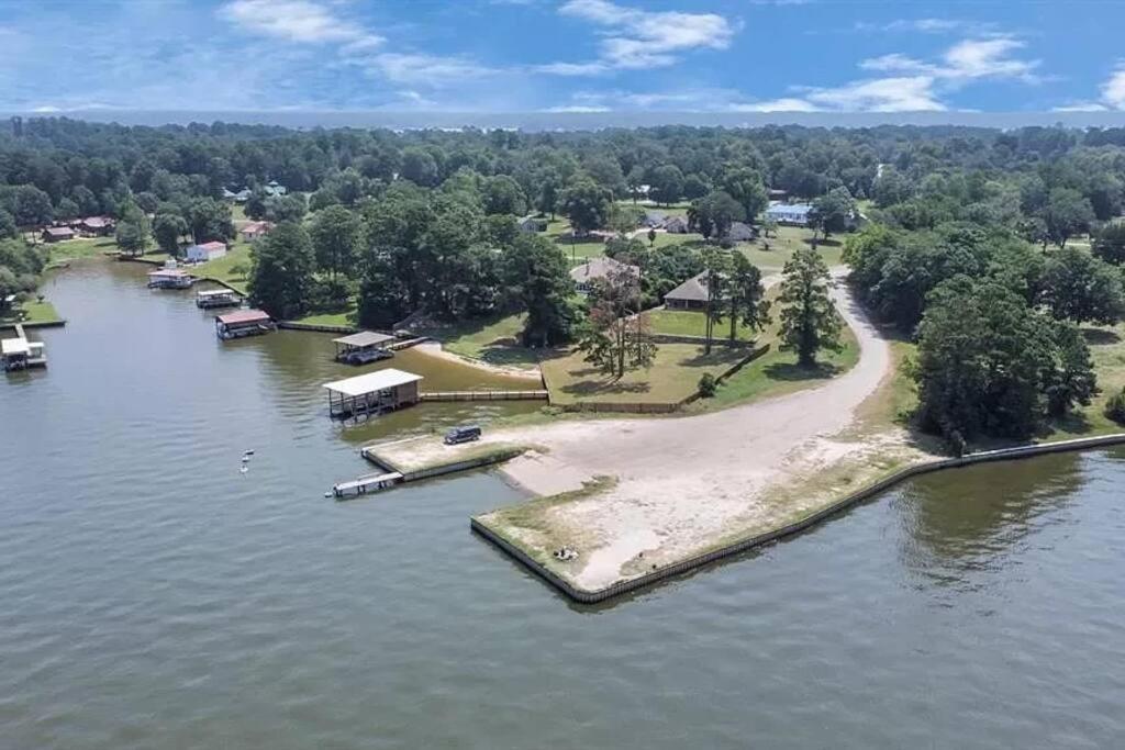 Vacation Home Lake Livingston! Onalaska Eksteriør bilde